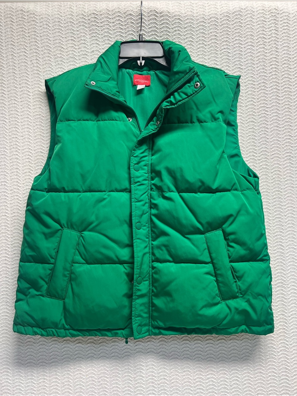 wondershop / bright green quilted puffer vest size medium